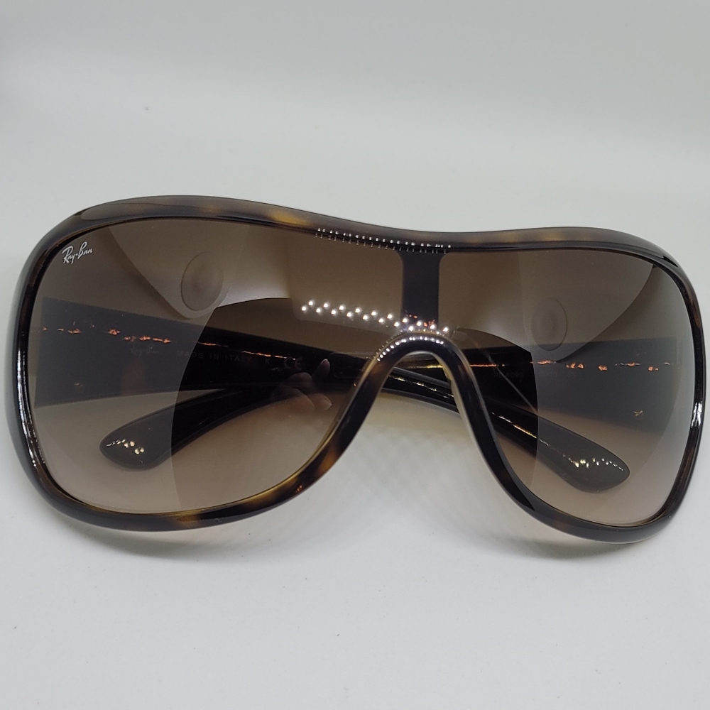 Ray-Ban Sunglasses RB4099